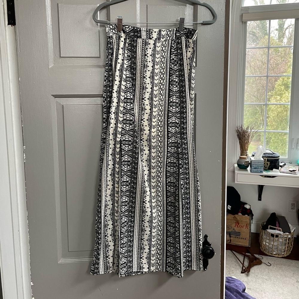 American Eagle maxi skirt size small